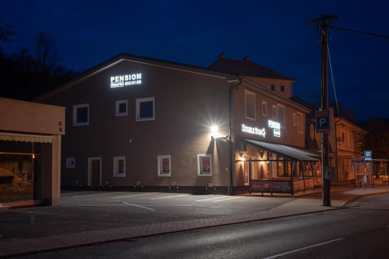 Penzion Imperial Zarnovica Exteriör bild